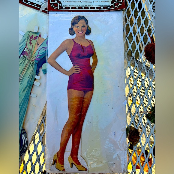 Vintage 1993 Movie Star Cutout Paper Doll Set/2 Lana Turner,Paulette Goddard - Picture 11 of 15